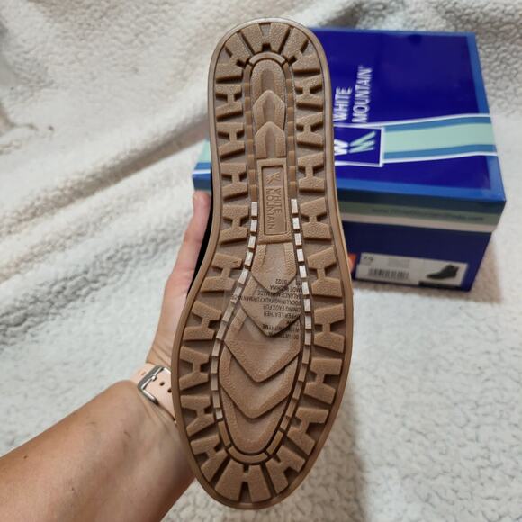 NEW WHITE MOUNTAIN Shoes Women's Thyme Moc-toe Boot Black Suede size 7.5 Wide - Picture 4 of 8